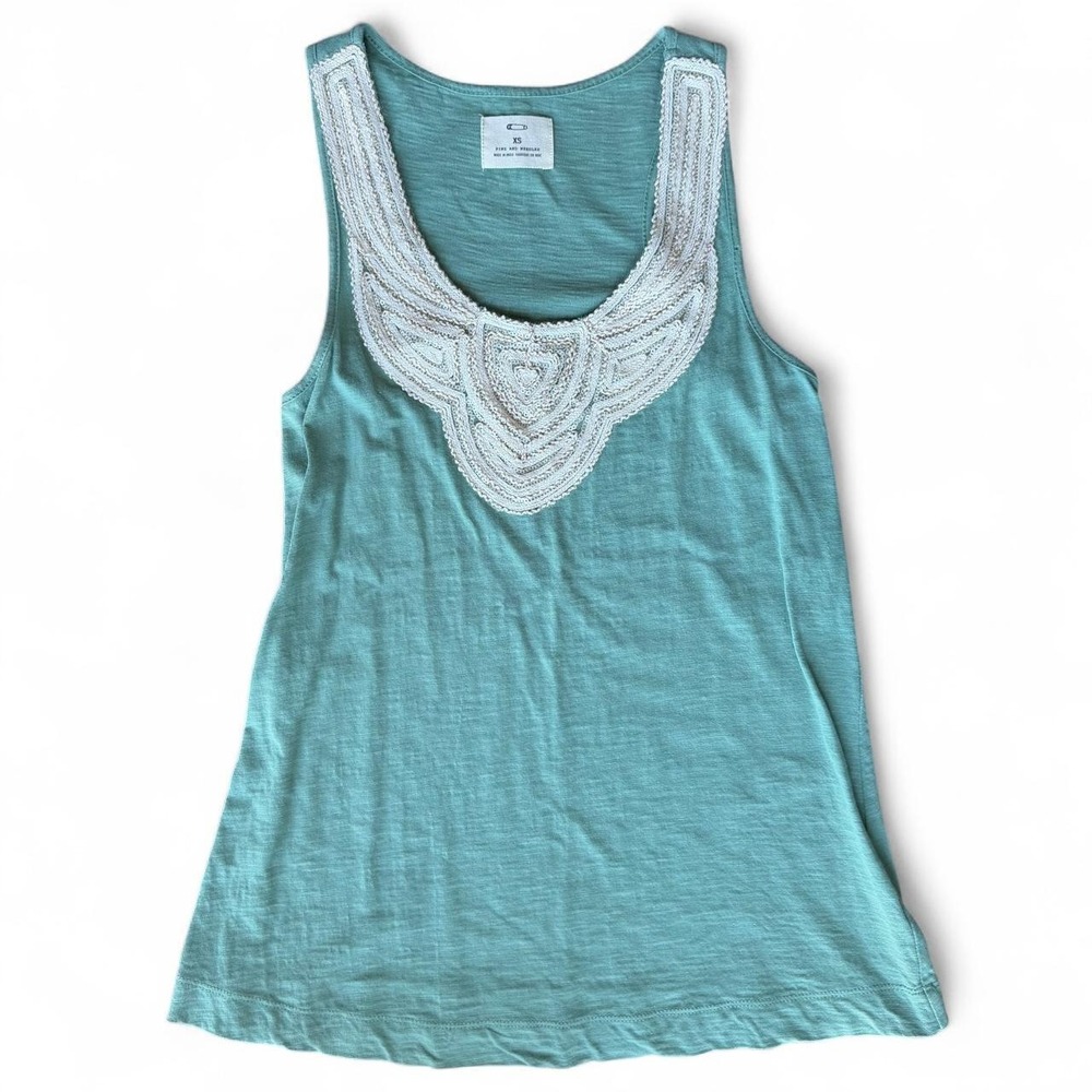 Pins and Needles Seafoam Green tank top mbroidered sequins trim Size Extra Small